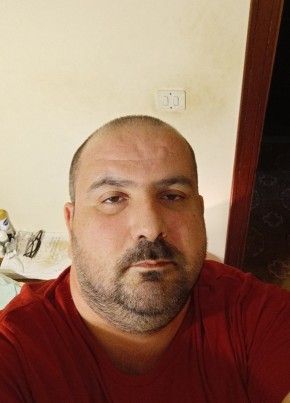 Vincenzo, 44, Repubblica Italiana, Roma