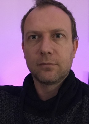 moi, 48, République Française, Le Loroux-Bottereau