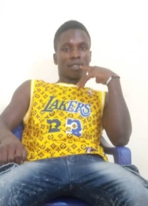 Musaazi zayilu, 25, Uganda, Mbarara