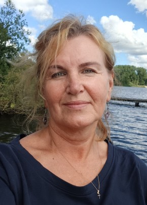 Elina из Gouda 60 лет