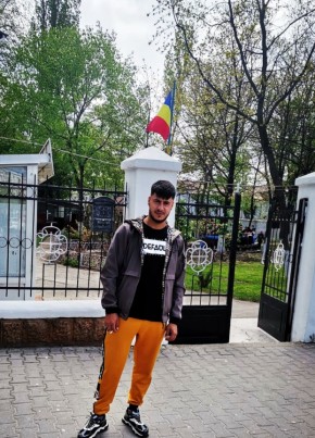 pelikanu, 23, Romania, Sibiu