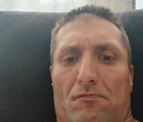 Radek, 41, Brno