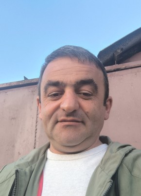 Руслан из Краснодара 45 лет