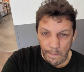 Rafael, 61, Caguas