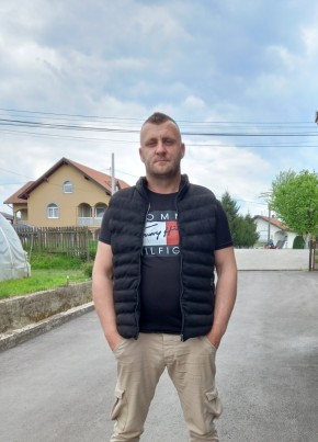 Enes Vejzovic, 31, Republika Slovenija, Mestna občina Maribor