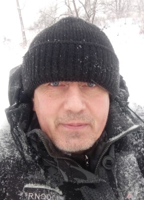 Игорь из Тутаева 52 года