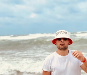 Artur, 39, El Alamein