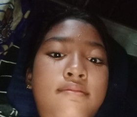Rachma, 24, Surakarta