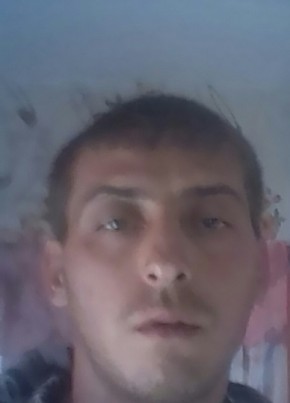 Иван, 25, Россия, Маслянино