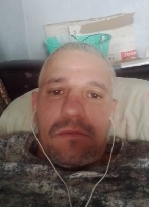 Андрей из Каменск-Уральския 42 года