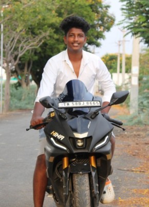 Manoj, 18, India, Madurai