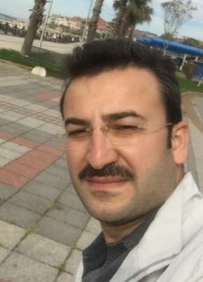 Lodos, 35, Turkey, Istanbul