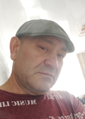 Анатолий из Верхней Салды 51 год