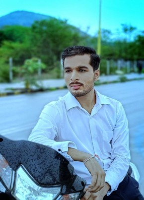 Azad Pathak, 25, India, Raipur (Chhattisgarh)