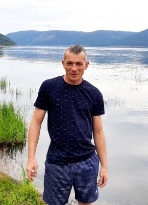 Олег, 44, Россия, Семикаракорск