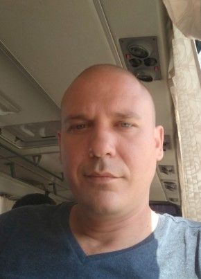 Василий, 39, Россия, Грэсовский