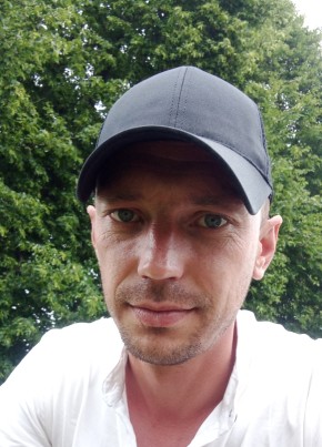 Илья, 32, Россия, Курск