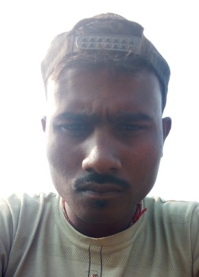 Manoj Uikey, 26, India, Nagpur