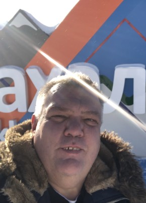 Максим, 55, Россия, Москва
