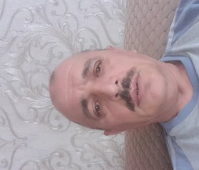 Mustafa, 60, Mozdok
