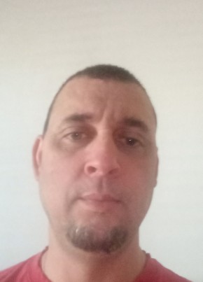 Marc, 44, République Française, Auxerre