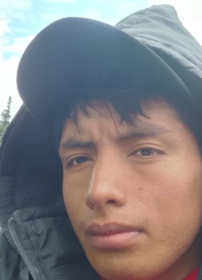 D, 18, Ecuador, Latacunga