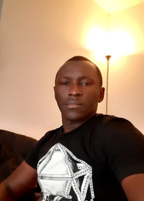 Karim Bamba , 45, République Française, Clichy-sous-Bois