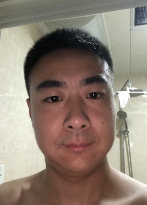 尹智正, 38, 中华人民共和国, 武汉
