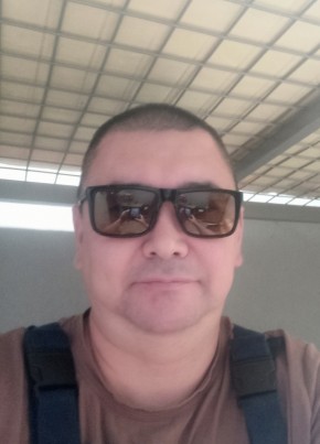 Андрей из Москвы 44 года