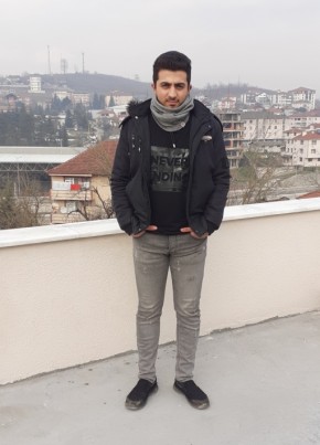 Ahmet Demir, 23, Türkiye Cumhuriyeti, İstanbul