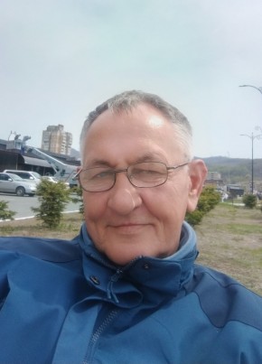 Игорь из Находки 53 года