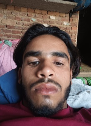 Abjil Malik, 18, India, Bilāri