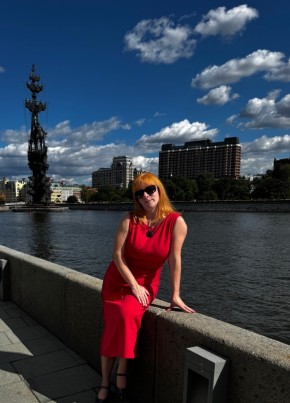 Света из Москвы 37 лет