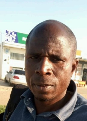 Bernardo, 51, Mozambique, Maputo