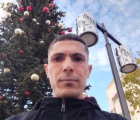 Omar, 36, Ashburn