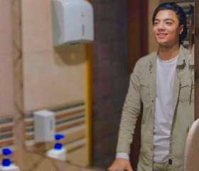 Anasanan, 18, Cairo