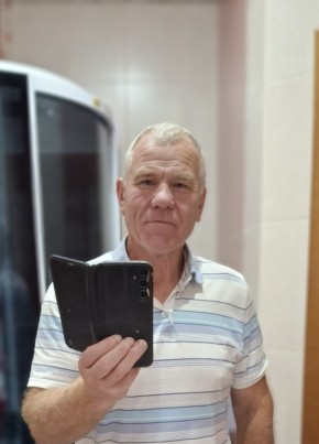 Александр из Семёнова 68 лет