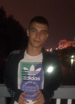 Павел, 19, Россия, Белгород