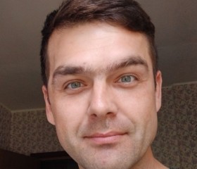 Ilya, 40, Saint Petersburg