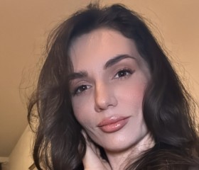 Eva Charnetskaya, 35, Riga