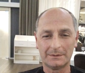 Nugzar, 58, Batumi