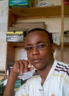 Basham, 43, Kenya, Malindi