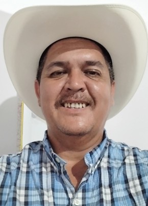Javier из Puerto Vallarta 48 лет