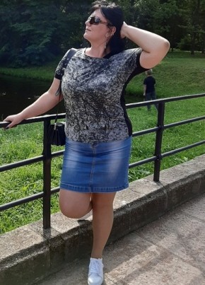 Анастасия, 41, Россия, Отрадное