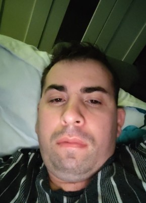 Valentin, 30, Romania, Sector 5