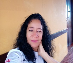 Yaima Katia, 43, Gibara