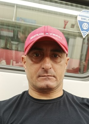 . Акрам из Ярославли 43 года