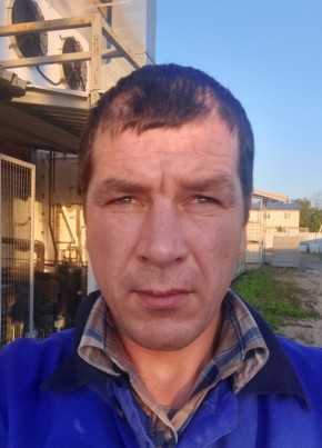 Валентин Михнюк из Ефремова 39 лет