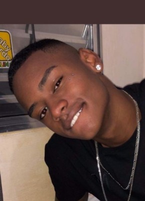 Lucas, 18, República de Santo Domingo, San Pedro de Macorís