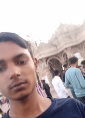 Ravi, 18, India, Ahmedabad